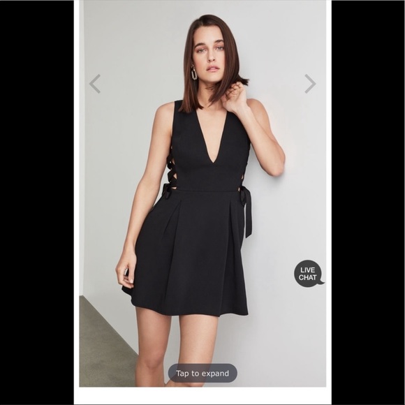 BCBGMaxAzria Dresses & Skirts - BCBG kaylie V neck dress with lace up sides. SZ 0